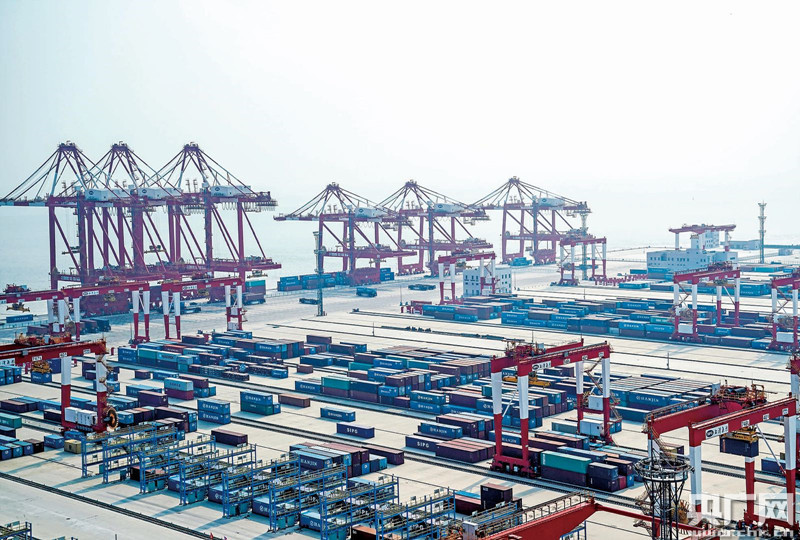 上海浦東 深化自貿(mào)試驗(yàn)區(qū)建設(shè)，當(dāng)好全面深化改革探路尖兵